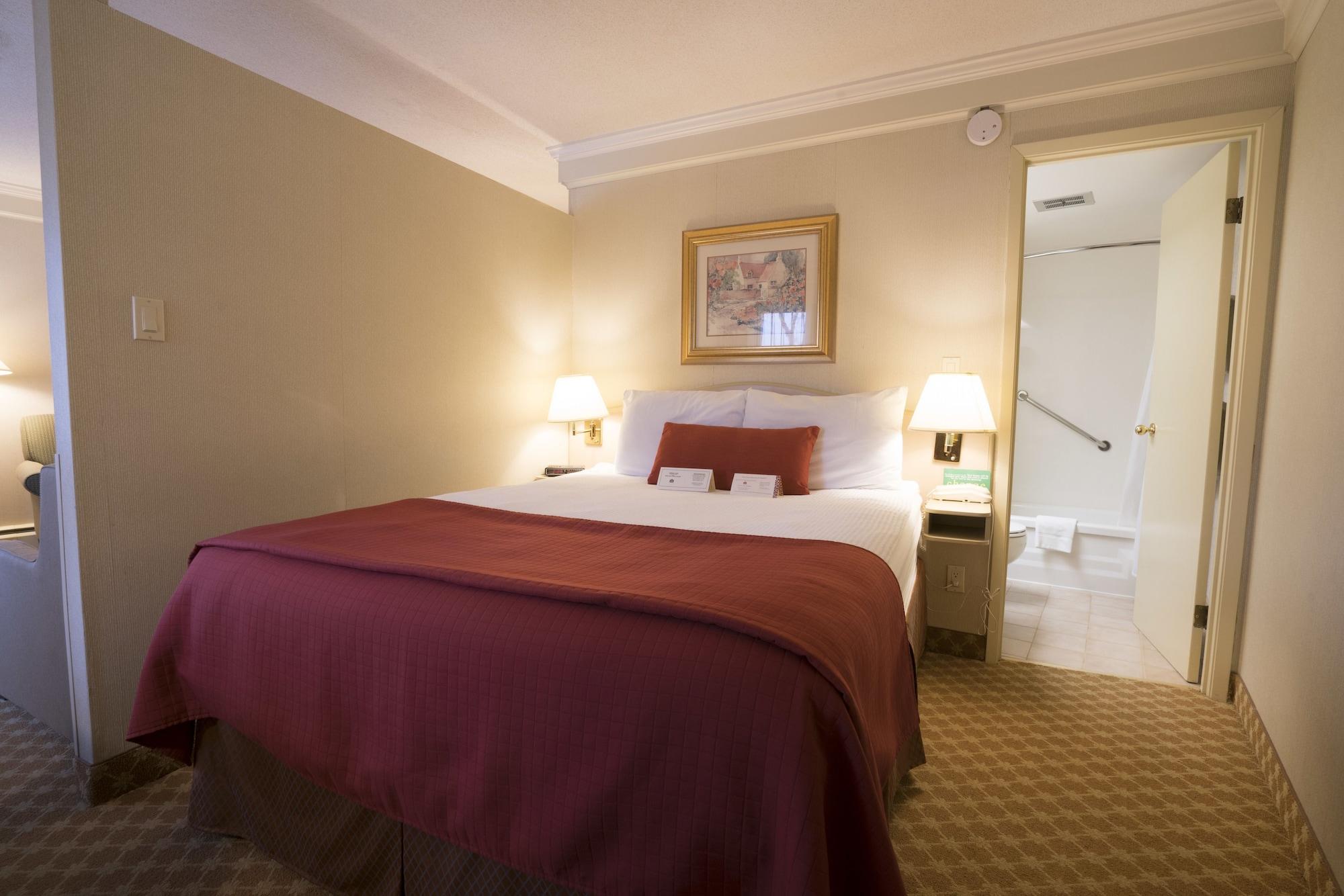 Royal Scot Hotel & Suites Вікторія Екстер'єр фото