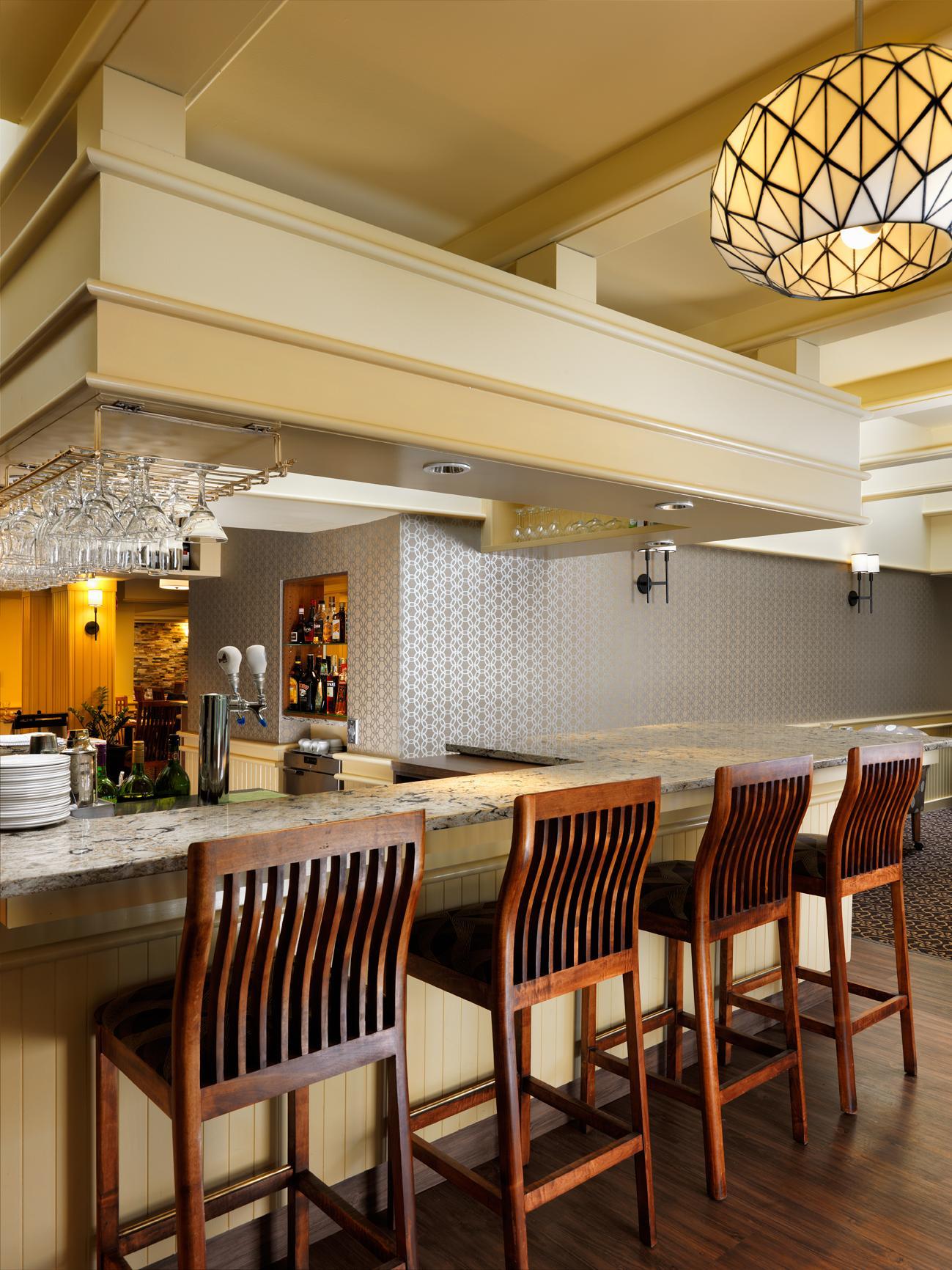 Royal Scot Hotel & Suites Вікторія Екстер'єр фото